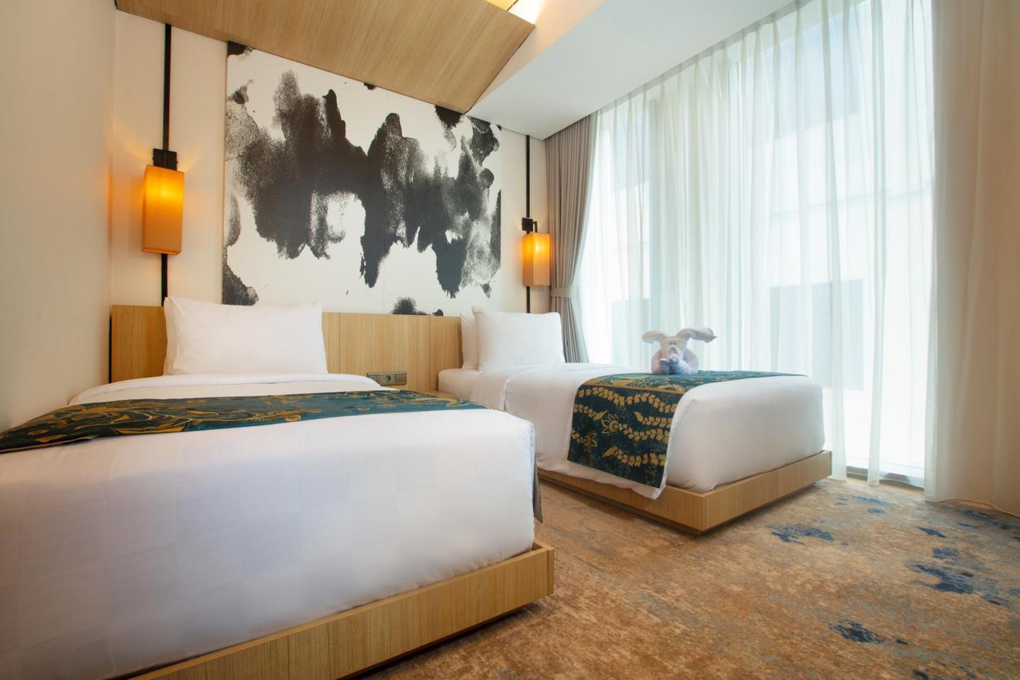 Louis Kienne Cikarang Hotel & Service Apartment Бекаси Экстерьер фото